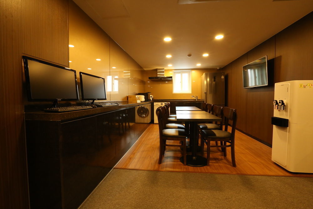 Philstay Dongdaemun Avenue Seoel Buitenkant foto